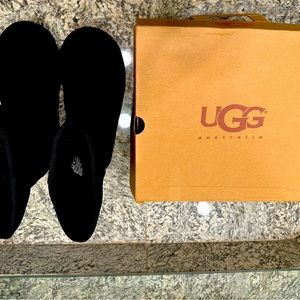 Ugg boots women’s size 9 mid calf